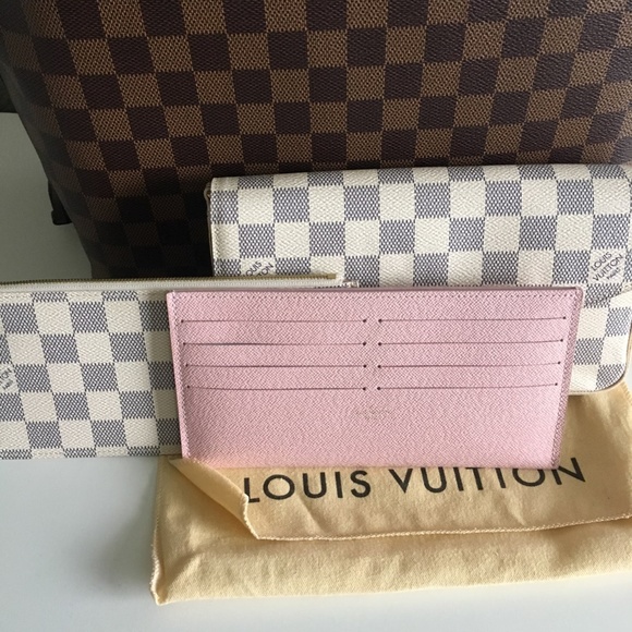 Authentic Louis Vuitton Felicie Damier Azur $1195 - Picture 3 of 7